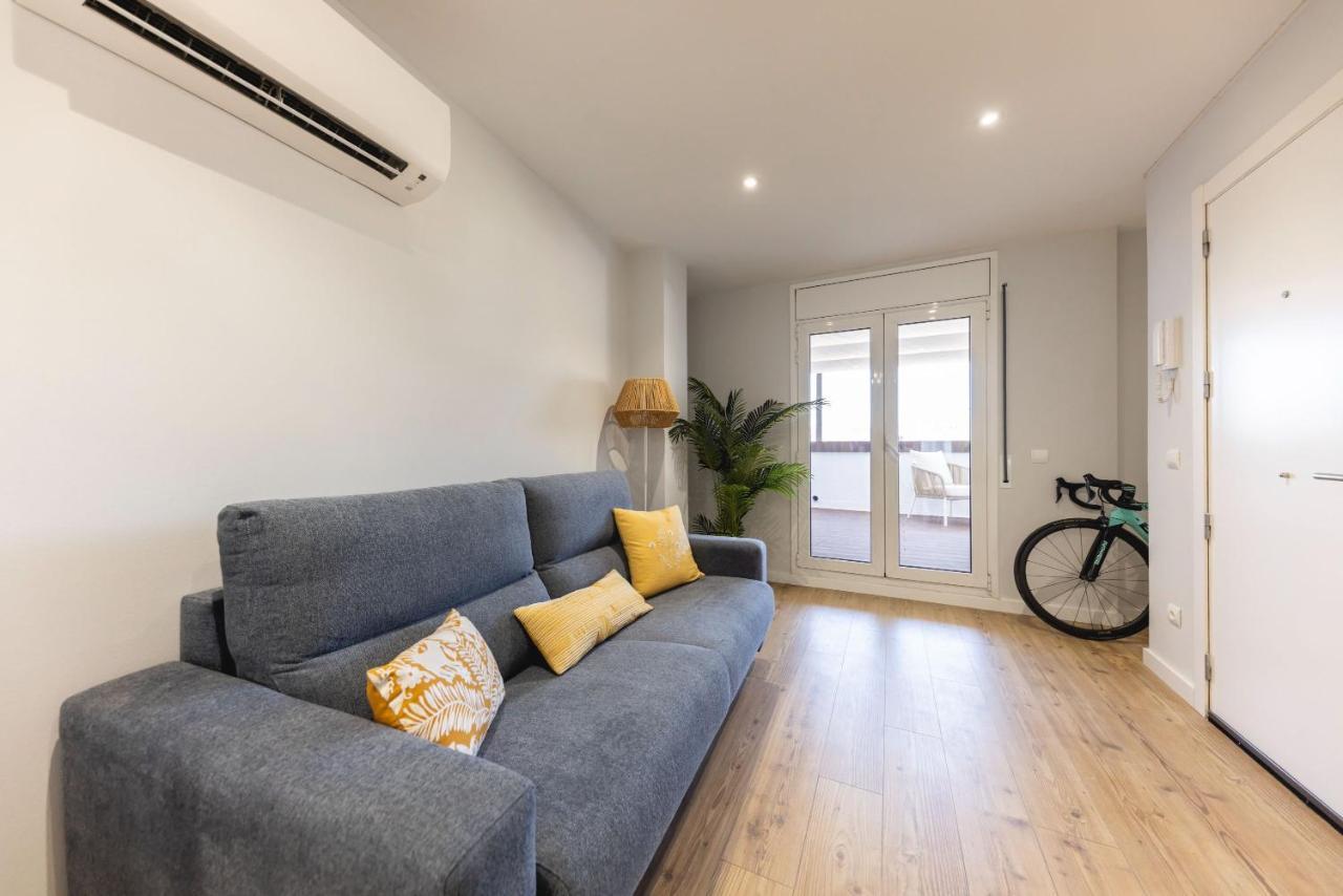 Апартаменты Bravissimo Eiximenis, With Beautiful Terrace And Views Жирона Экстерьер фото