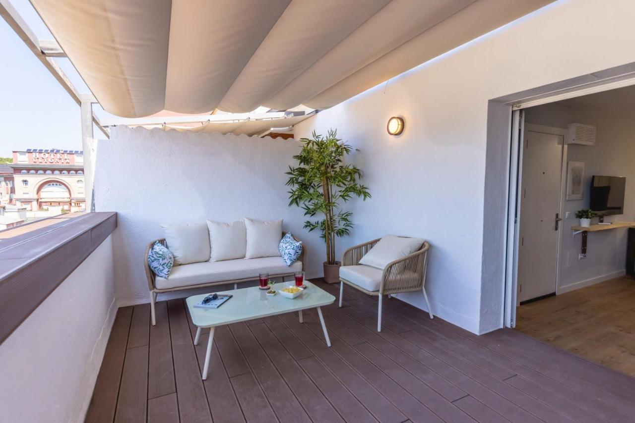 Апартаменты Bravissimo Eiximenis, With Beautiful Terrace And Views Жирона Экстерьер фото